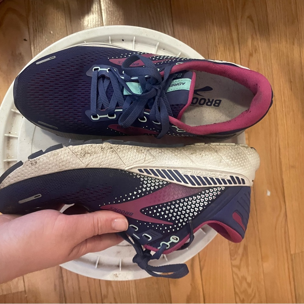 Women’s Brooks Adrenaline GTS 22 7.5